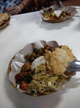 Nasi Pecel Bu Tinuk